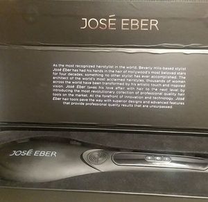 Digital straightening brush